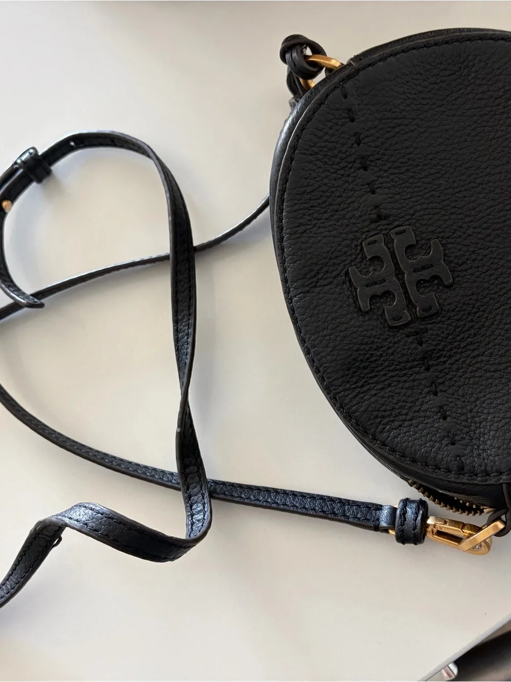 Tory Burch Black Pebbled Leather Oval purse with Tassel - Picture 2 of 7